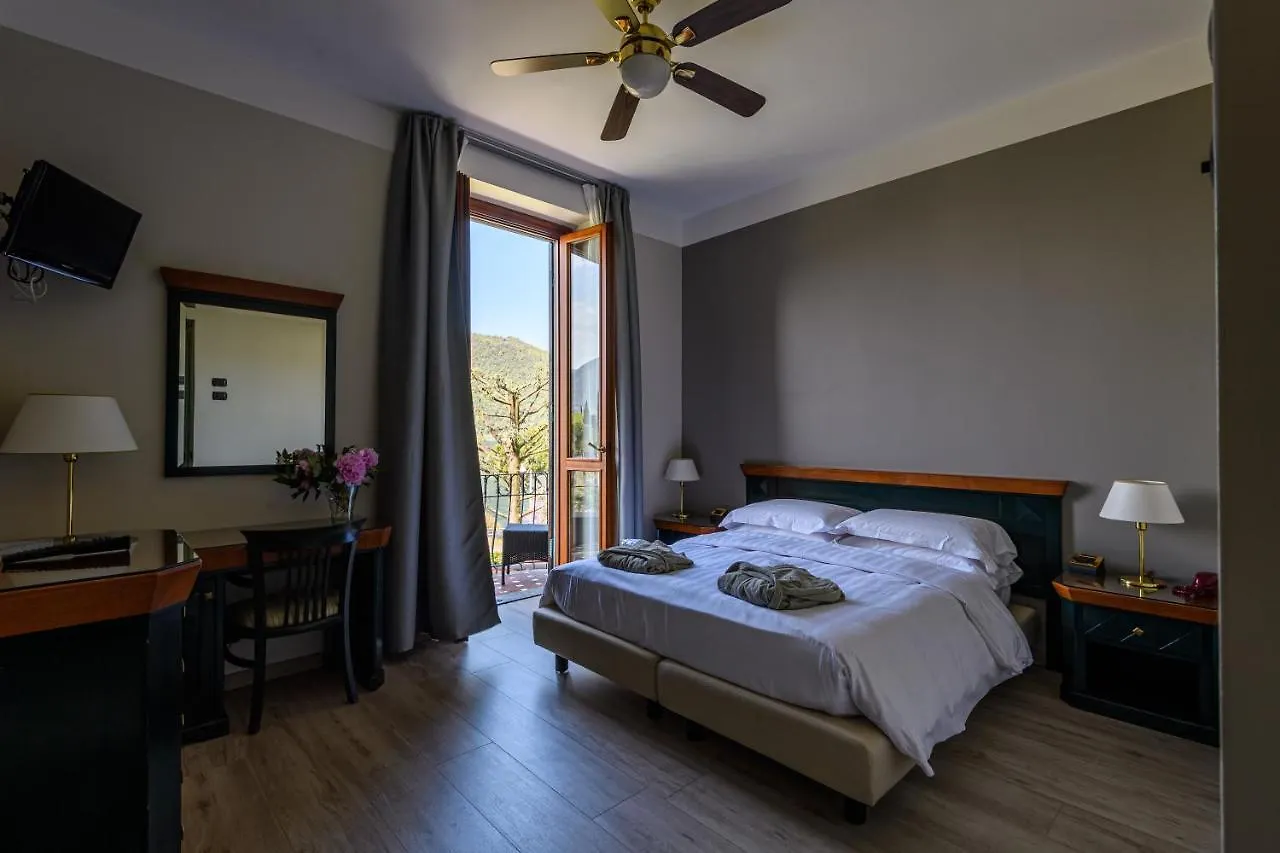 Villa Kinzica Sale Marasino Hotel