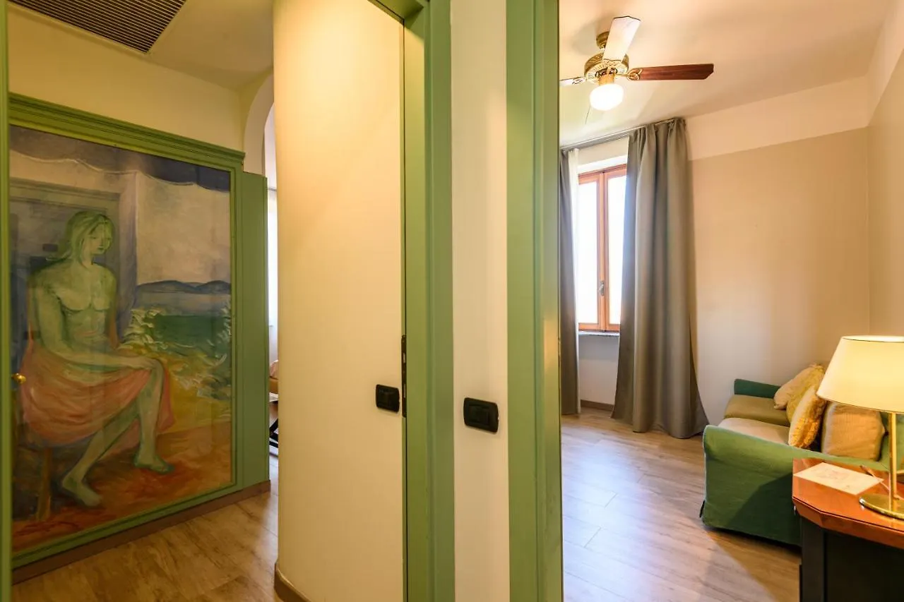 Villa Kinzica Sale Marasino Italy