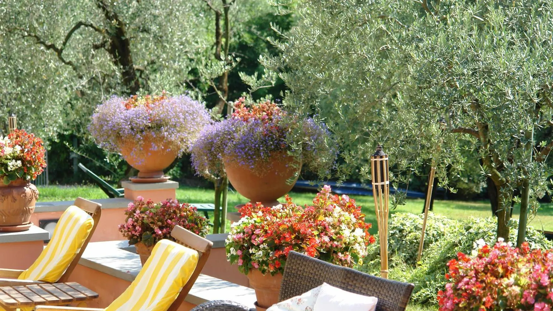 Villa Kinzica Sale Marasino Hotel
