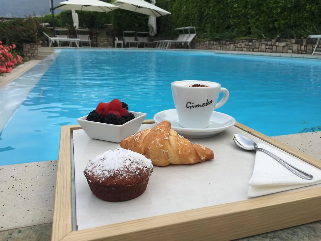 Villa Kinzica Sale Marasino