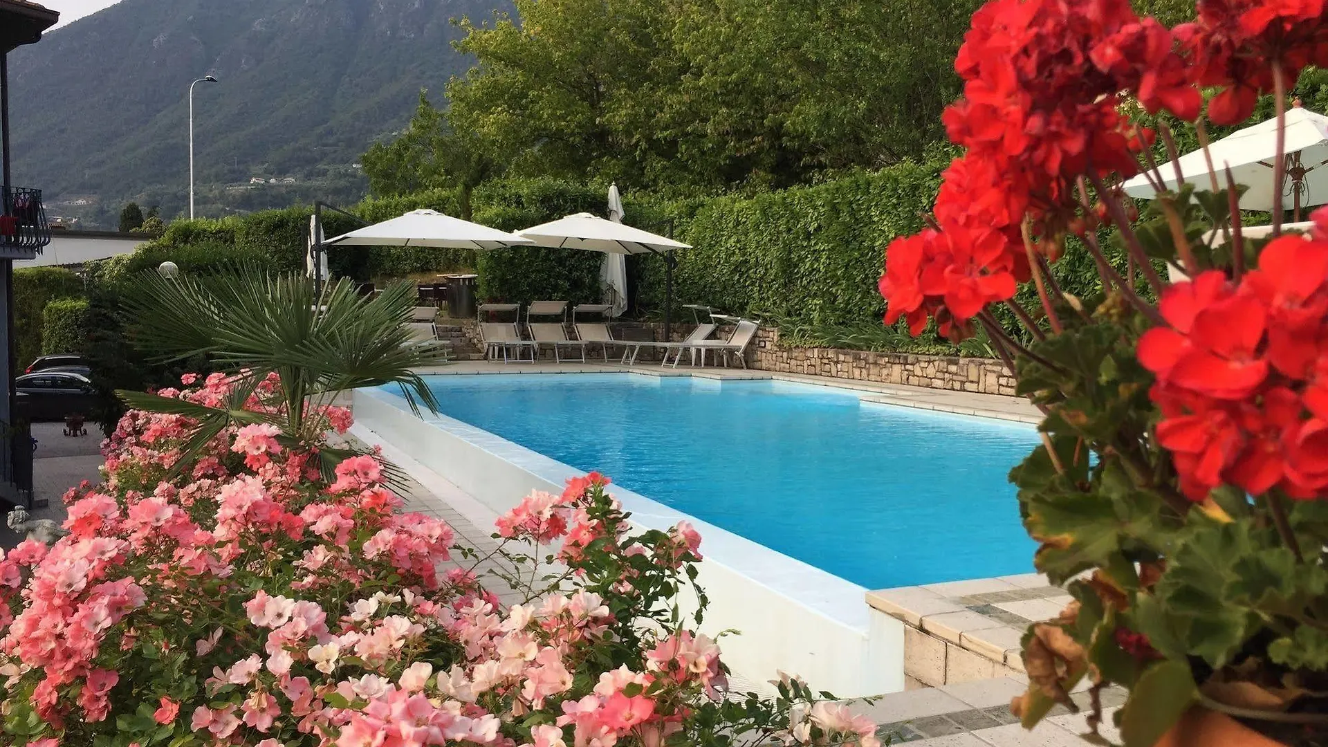 Villa Kinzica Sale Marasino Hotel